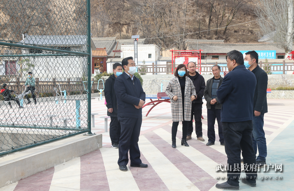 索鴻賓調(diào)研指導脫貧攻堅、鄉(xiāng)村振興等工作