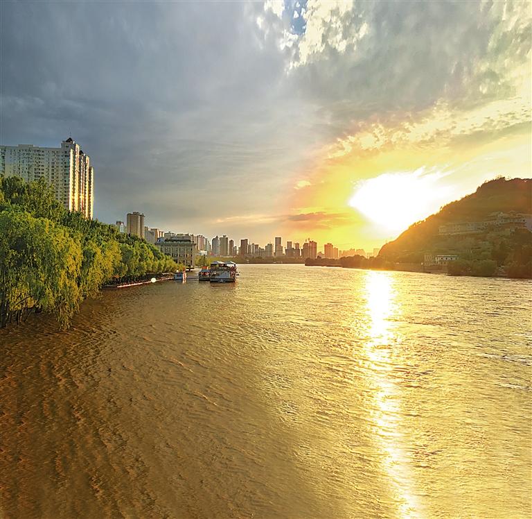 黃河今年第2號洪水出現(xiàn)  黃河蘭州段啟動Ⅳ級應(yīng)急響應(yīng) 昨晚11時水流量已達(dá)3100m3/s 呈繼續(xù)上漲趨勢