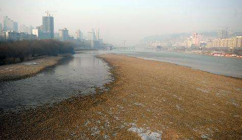 市民：黃河水位大降會(huì)不會(huì)影響供水？ 水務(wù)部門(mén)：枯水期流量偏小屬于正常現(xiàn)象