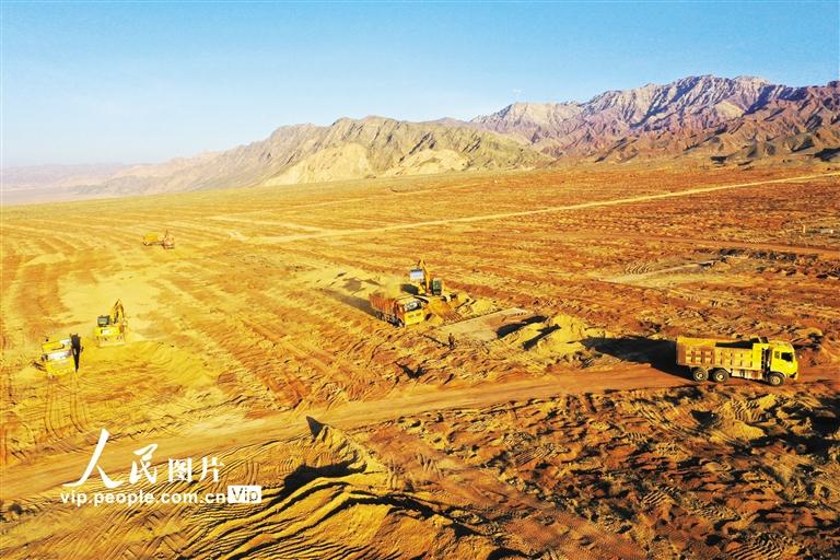 張掖甘州區(qū)元寶楓國(guó)家儲(chǔ)備林建設(shè)項(xiàng)目加速推進(jìn)