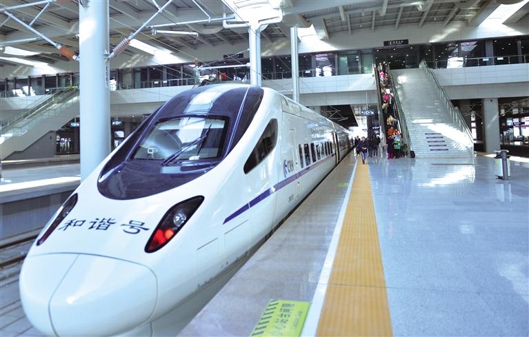 “陸上郵輪”加速度 “引客入甘”開(kāi)新局 甘肅文旅大手筆打造“環(huán)西部火車游”