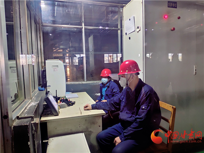 空置房如何辦理停暖？過熱費如何收?。?>
        </a><em>空置房如何辦理停暖？過熱費如何收取？</em></li>

                </ul>
            </div>
            <!-- public platform -->
            <div   id=