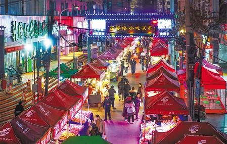 蘭州市城關(guān)區(qū)正寧路小吃夜市、南關(guān)民族風(fēng)味一條街恢復(fù)營業(yè)