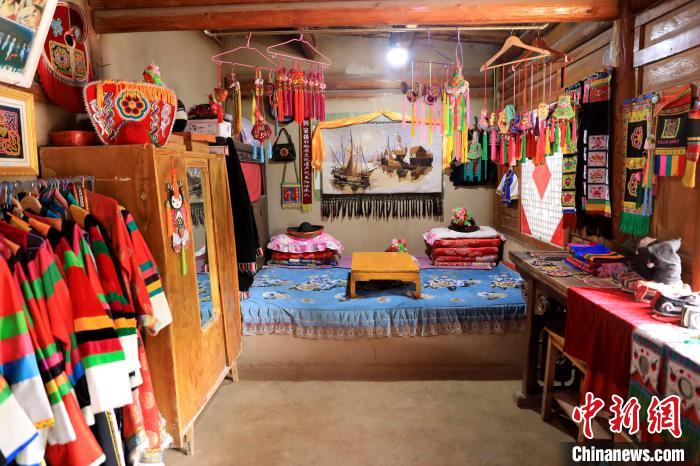 圖為土族文化展示?！⊙Φ?攝