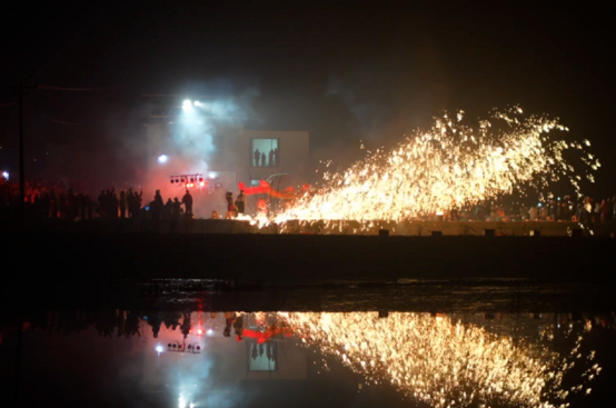 一碗刨豬湯的沸騰密碼：鄉(xiāng)愁、溫情與文旅的雙向奔赴